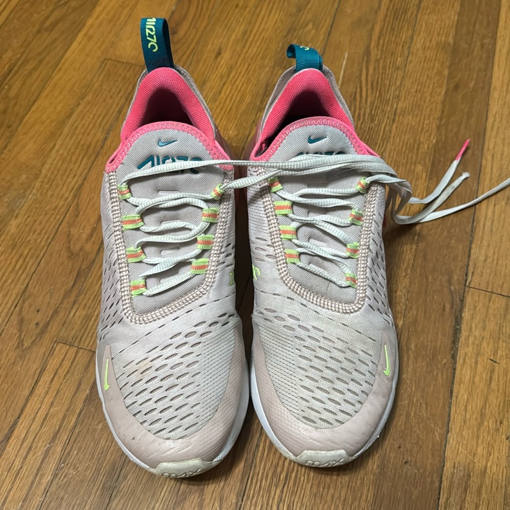 Women’s Nike air max 270